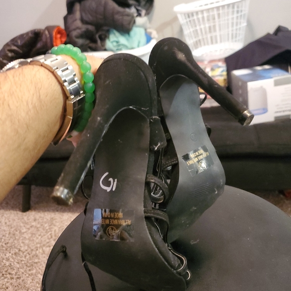 Heels - Picture 3 of 3